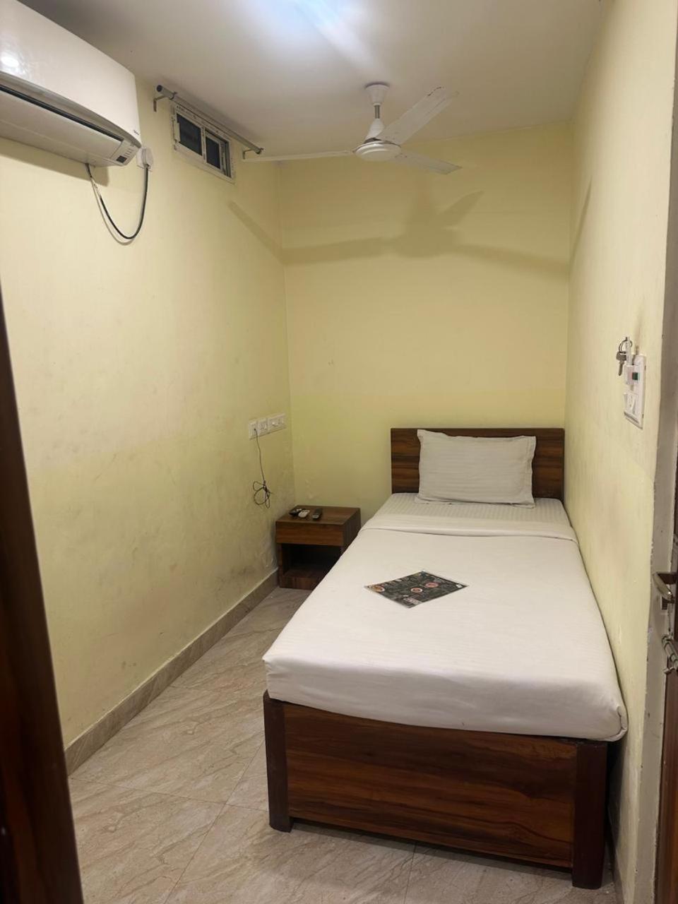 Hotel Holiday Express Kolkata Exterior photo